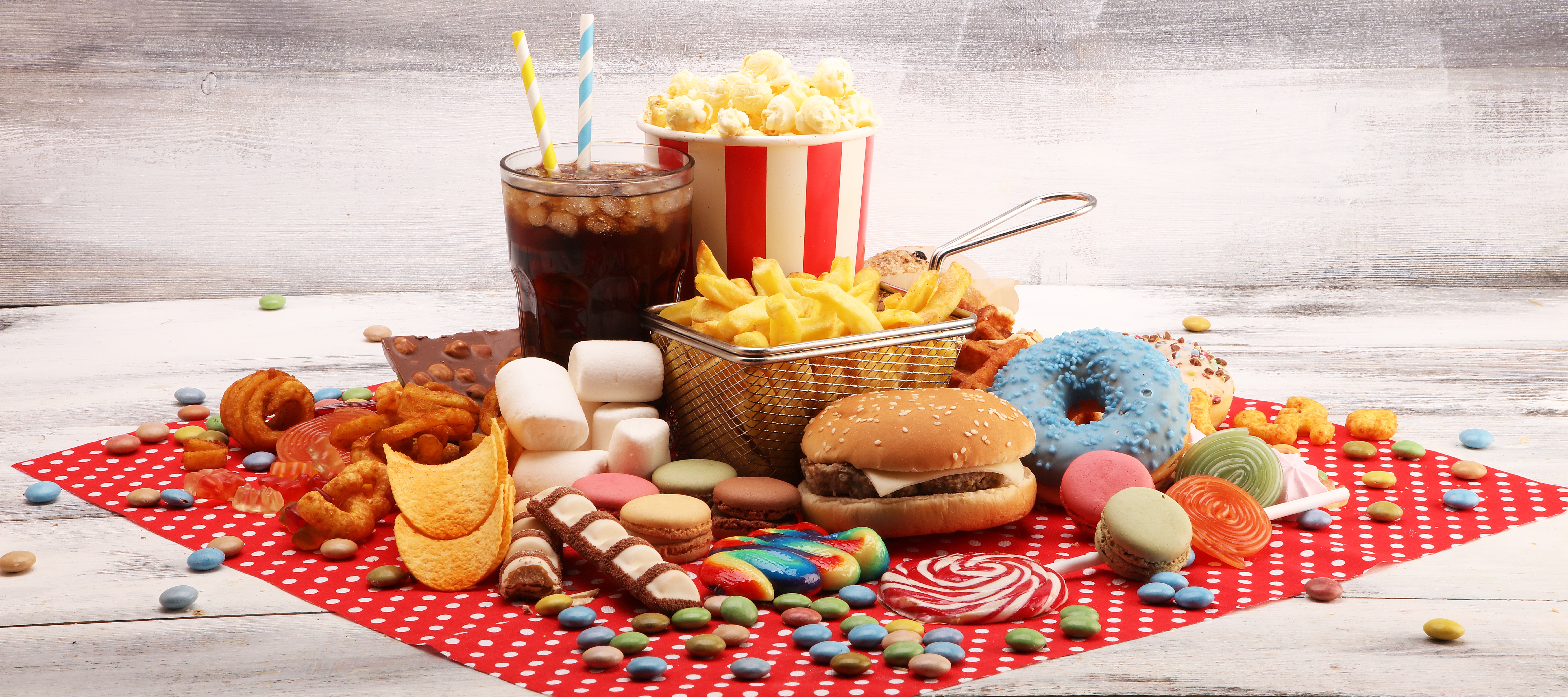 Unhealthy,Products.,Food,Bad,For,Figure,,Skin,,Heart,And,Teeth.